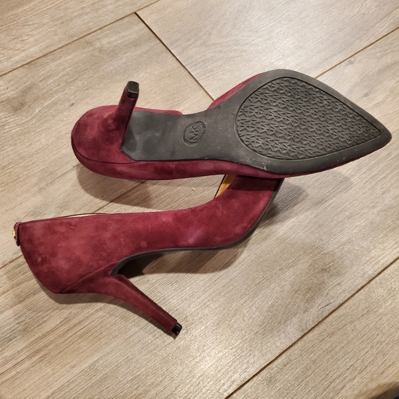 Michael Kors Burgundy heels, like new size 8 - Picture 2 of 5